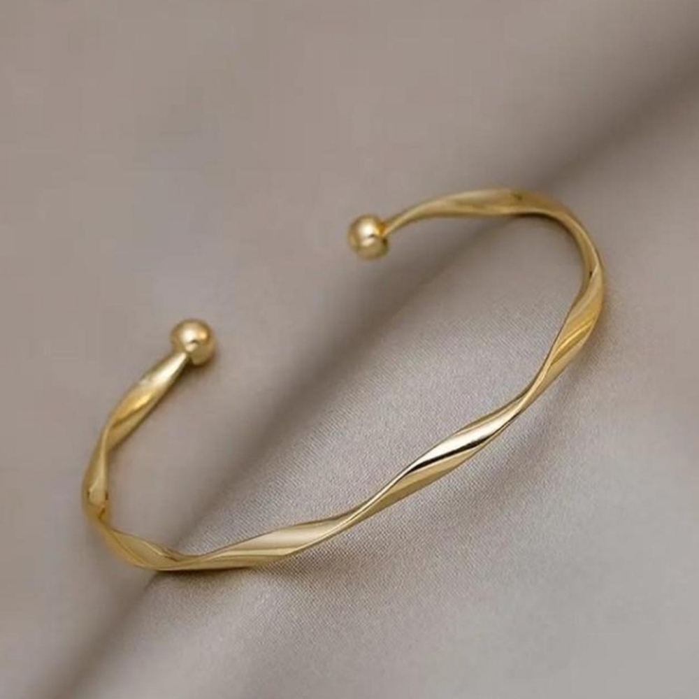 Chic Gold-Tone Twisted Open Bracelet